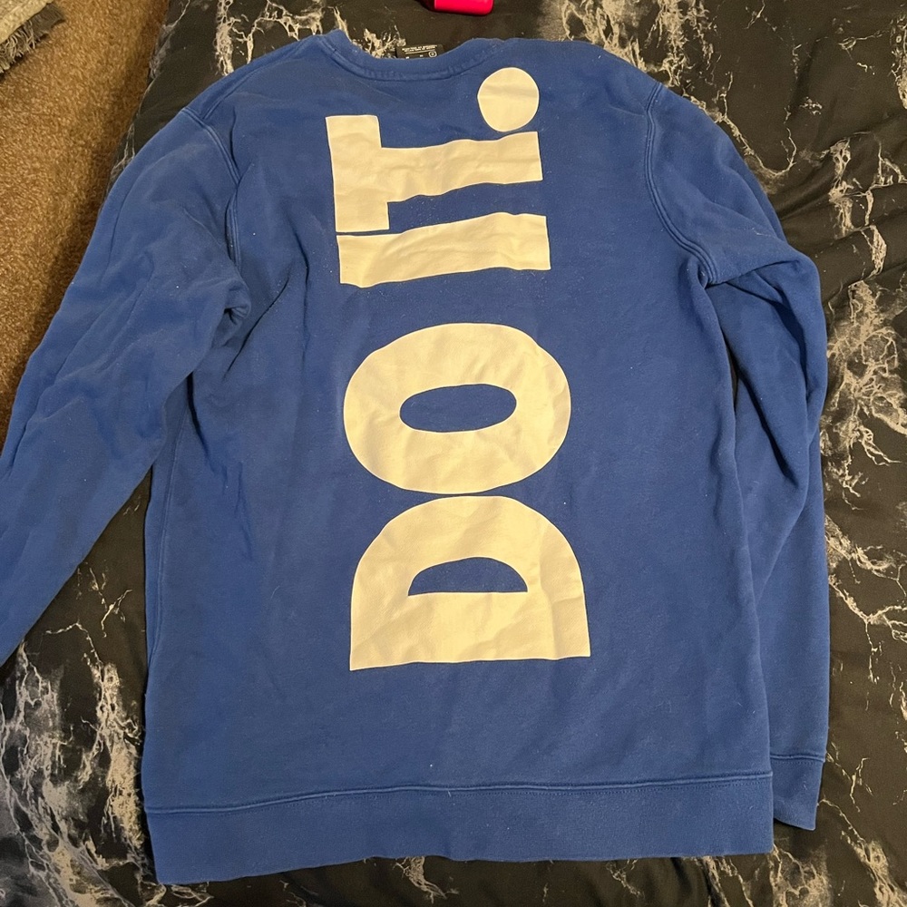 Nike Sweatshirt - Picture 2 of 3